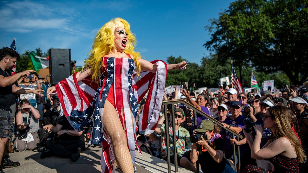 5th Circuit clears Texas to enforce drag show law in front of minors, Paxton claims ‘major win’